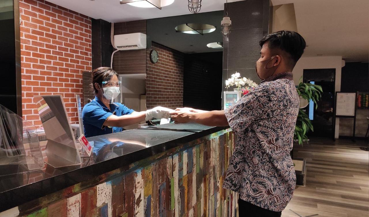 Hotel 88 Mangga Besar Raya 120 Jakarta By Wh Buitenkant foto