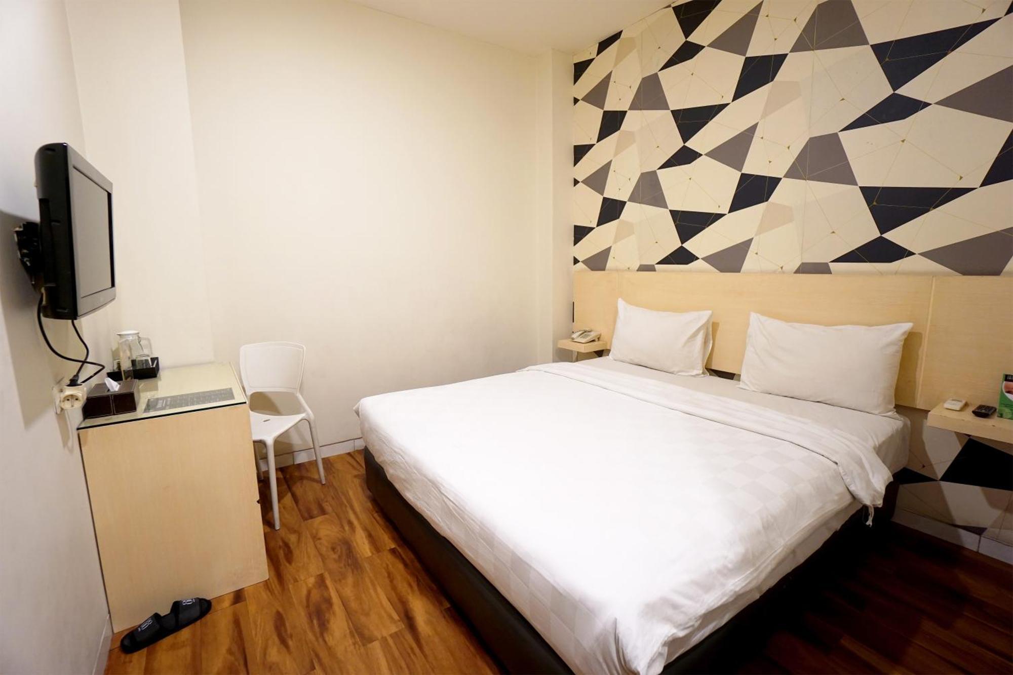 Hotel 88 Mangga Besar Raya 120 Jakarta By Wh Buitenkant foto