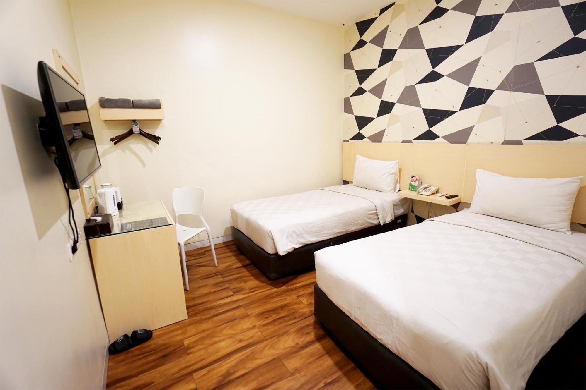 Hotel 88 Mangga Besar Raya 120 Jakarta By Wh Buitenkant foto