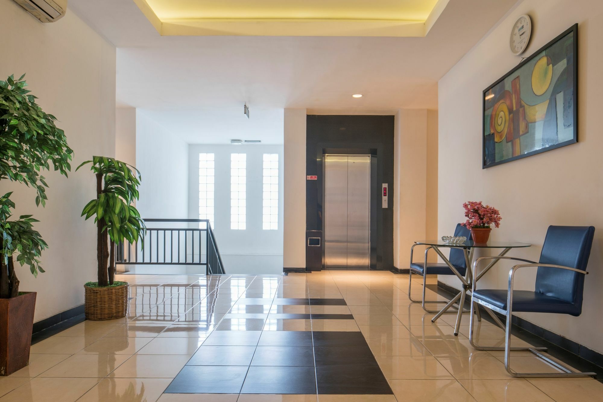 Hotel 88 Mangga Besar Raya 120 Jakarta By Wh Buitenkant foto
