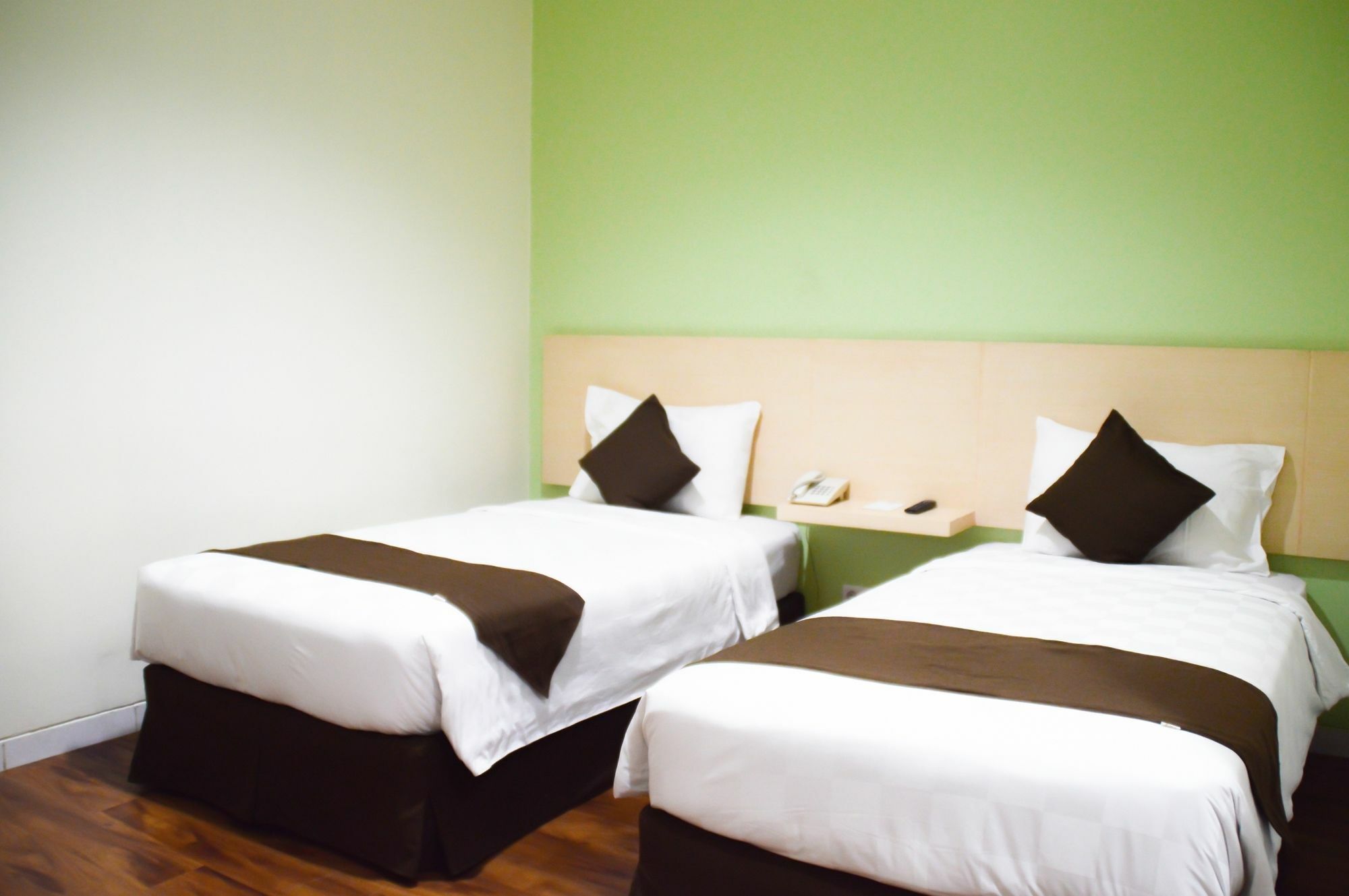 Hotel 88 Mangga Besar Raya 120 Jakarta By Wh Buitenkant foto