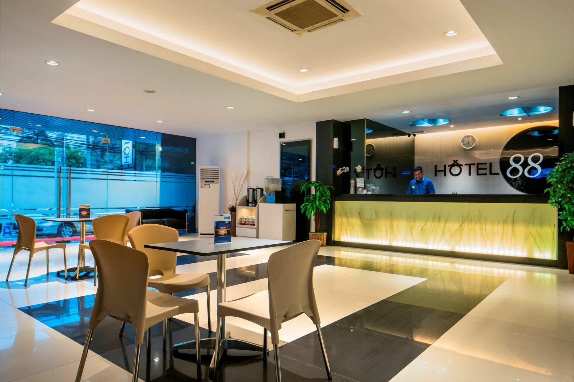 Hotel 88 Mangga Besar Raya 120 Jakarta By Wh Buitenkant foto