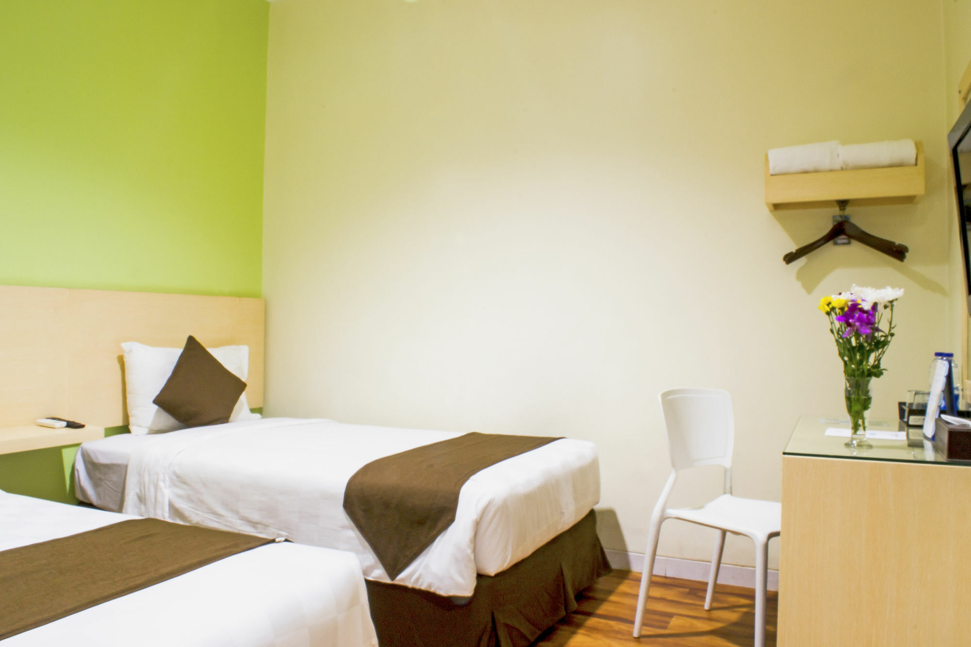 Hotel 88 Mangga Besar Raya 120 Jakarta By Wh Buitenkant foto